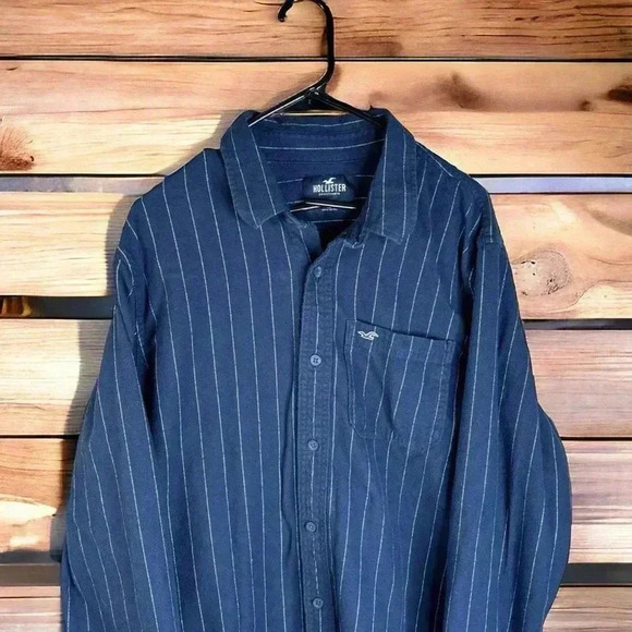 Hollister Men's XL Blue Stripe Button Up Collared Long Sleeve Logo Shirt. - Picture 2 of 4